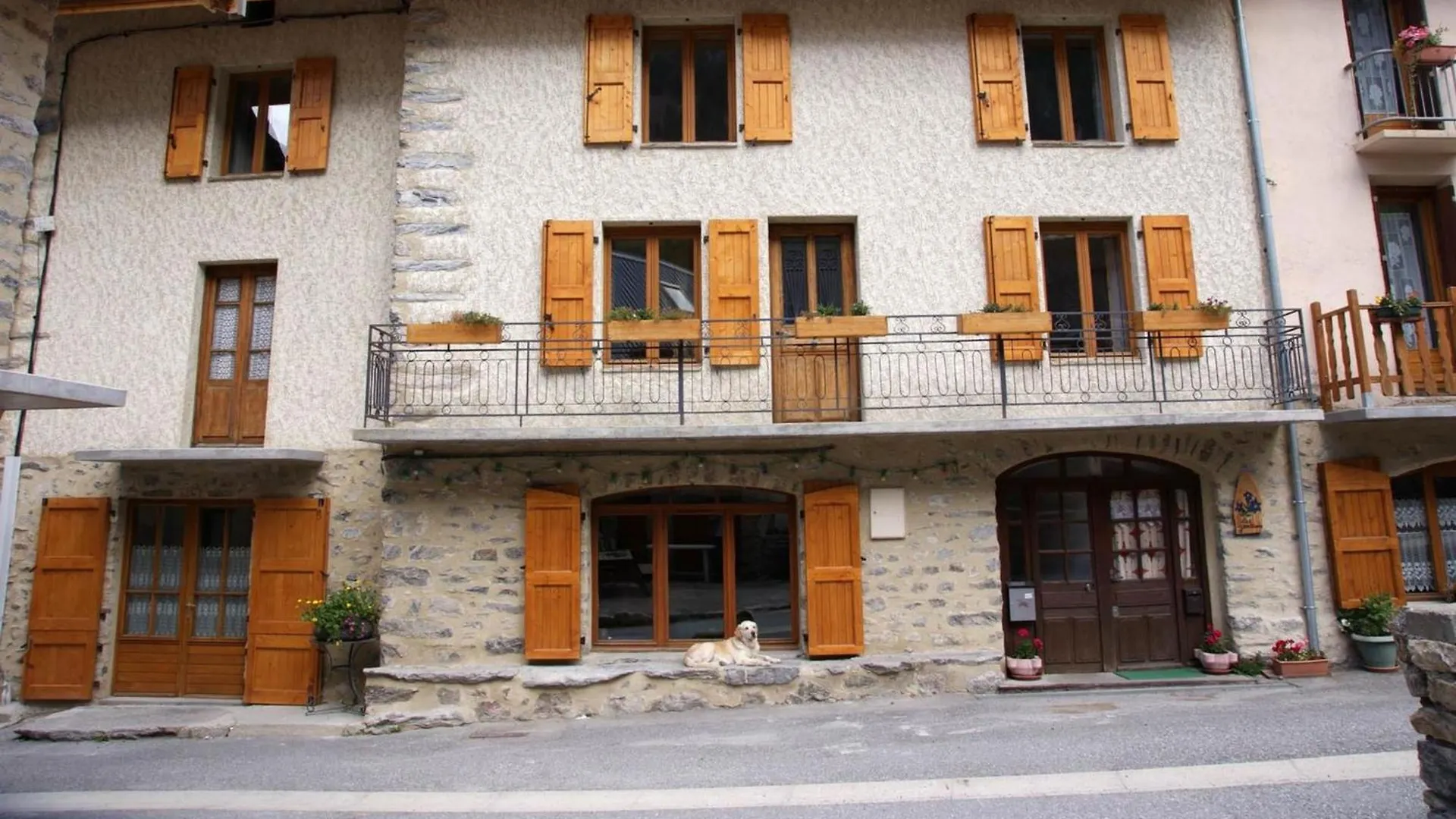 Room For Two In A House Of The XVII Century - N2 Chez Jean Pierre Villar-d'Arene France